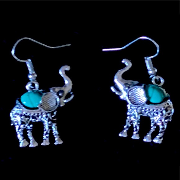 Gorgeous Elephant Necklace, Bracelet & Earrings!! - Picture 5 of 8